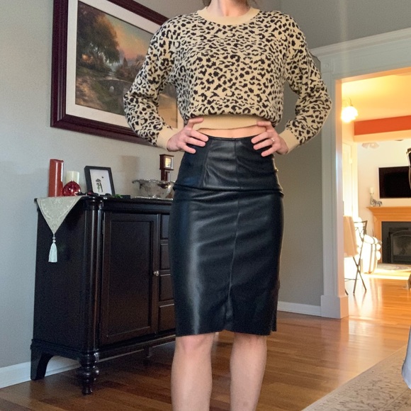 Leather skirt - Picture 4 of 5